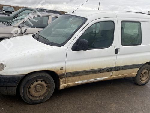 Brugte PEUGEOT PARTNER Box Body/MPV (5_, G_) 1.9 D (69 hp) 4411426
