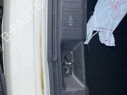 Gummiliste NISSAN JUKE (F15) 1.6 (117 hp) 32295220