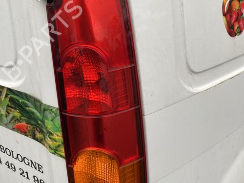 Feu arrière droit RENAULT KANGOO Express (FC0/1_) 1.5 dCi (FC07, FC1R) (65 hp) 32373957