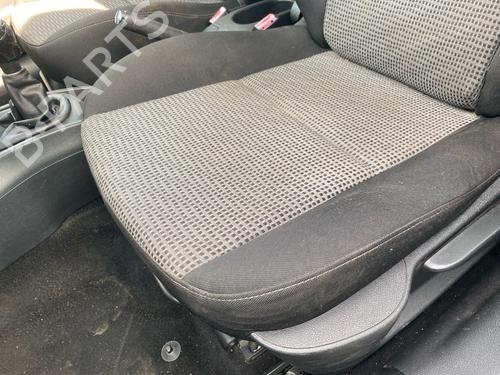Used Left front seat Left front seat 39520202 39520202
