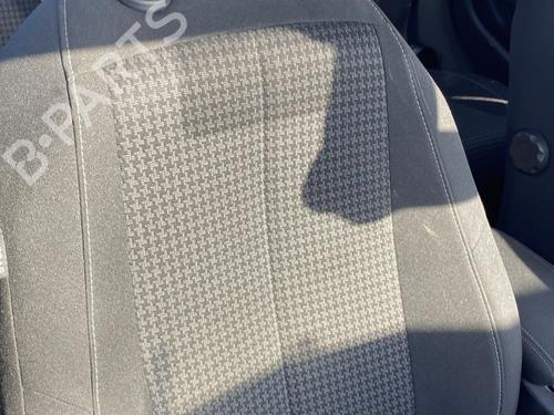 Used Right front seat Right front seat PEUGEOT 208 II (UB_, UP_, UW_, UJ_) e-208 (136 hp) 32703212 32703212