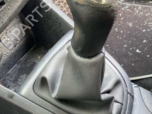 Used Gear lever RENAULT CLIO IV (BH_) 1.5 dCi 75 (75 hp) 23156836