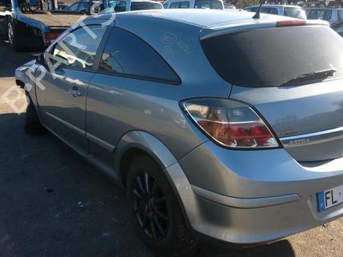 Rear center light OPEL ASTRA H GTC (A04) 1.3 CDTI (L08) | BP22120960I39 