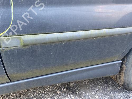 Used Door moulding trim NISSAN ALMERA TINO (V10) 2.2 dCi (112 hp) 24802810