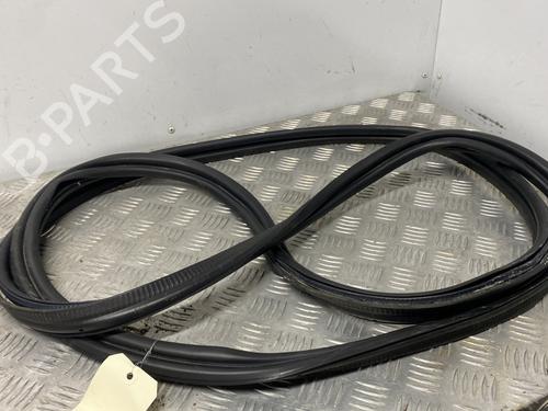 Used Rubber door seal LAND ROVER RANGE ROVER EVOQUE (L538) [2011-2019]  25483988