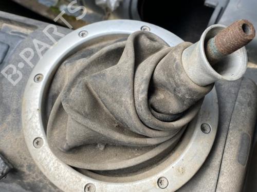 Gearknop Gearknop AUDI TT (8N3) 1.8 T quattro (224 hp) 19906629 19906629
