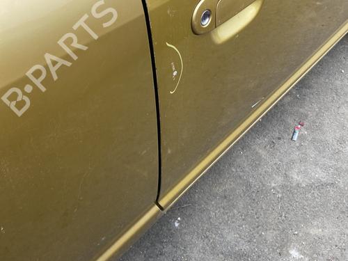 Used Right front door TOYOTA YARIS (_P1_) 1.0 (SCP10_, SCP10R) (68 hp) 25271005