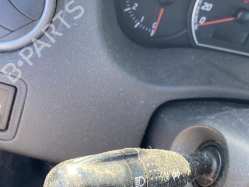 switch-suzuki-swift-iii-mz-ez-2005-33237846 main image