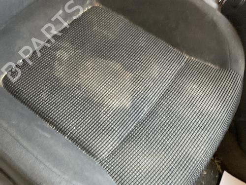 Right front seat PEUGEOT 5008 (0U_, 0E_) 1.6 HDi 16074681ZE