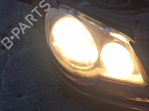 Used Right headlight VW POLO IV (9N_, 9A_) 1.4 TDI (80 hp) 22220147