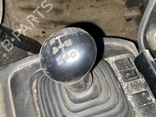 Used Shift knob SUZUKI GRAND VITARA I (FT, HT) 2.0 TD 4x4 (SQ420D) (87 hp) 30934126