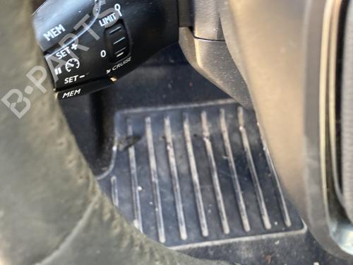 Used Steering column stalk Steering column stalk 37749408 37749408