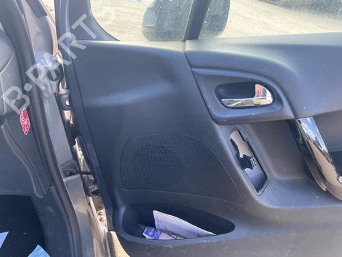 Used Front right panel Front right panel CITROËN C3 II (SC_) 1.4 HDi 70 (SC8HZC, SC8HR0, SC8HP4) (68 hp) 33991850 33991850