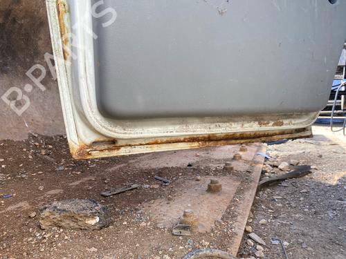 left-front-door-vw-lt-28-46-ii-van-2da-2dd-2dh-1996-1997-1998-1999-2000-2001-2002-2003-2004-2005-2006-36653837 main image