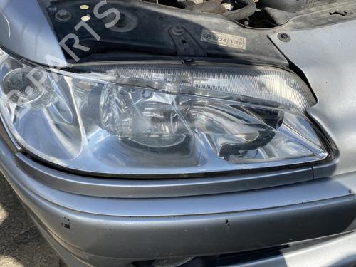 Used Right headlight PEUGEOT 306 Break (7E, N3, N5) 2.0 HDI 90 (90 hp) 28570365