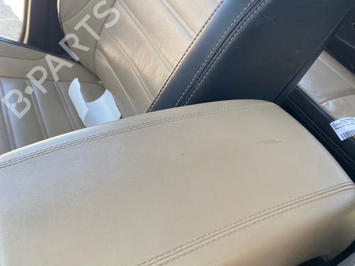 Used Armrest / Center console Armrest / Center console 37249203 37249203