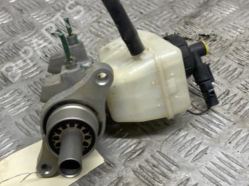 Used Brake master cylinder Brake master cylinder DACIA DUSTER (HS_) 1.5 dCi (HSMC) (107 hp) 26173282 26173282