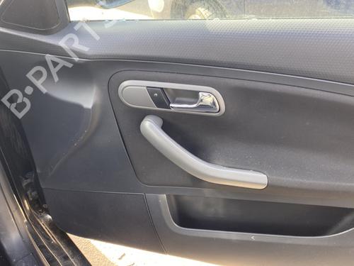 Used Front right panel Front right panel SEAT IBIZA III (6L1) 1.4 TDI (70 hp) 33129801 33129801