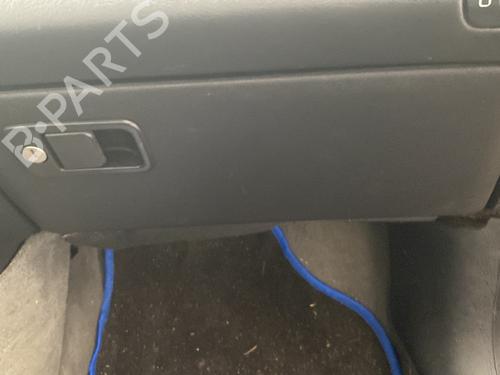 Used Glove box PEUGEOT 405 II (4B) 1.6 (88 hp) 32385843