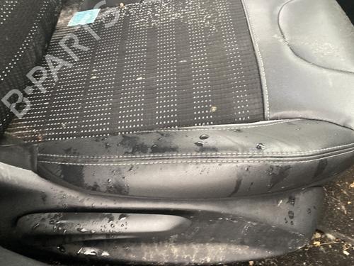 Used Right front seat Right front seat PEUGEOT 2008 I (CU_) 1.6 HDi (92 hp) 31981231 31981231