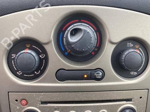 Used Climate control RENAULT CLIO III (BR0/1, CR0/1) 1.5 dCi (BR17, CR17) (86 hp) 30816867