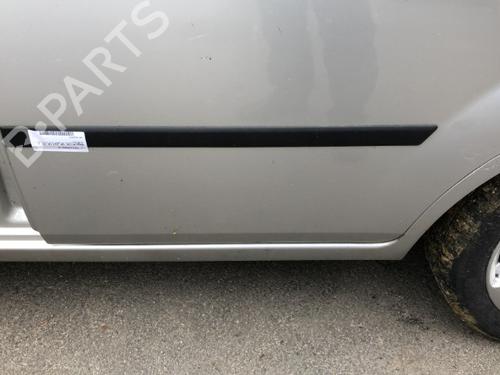Used Door moulding trim FORD FIESTA V (JH_, JD_) 1.4 TDCi (68 hp) 22126574
