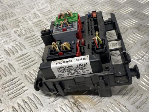 Used Fuse box PEUGEOT 307 (3A/C) 2.0 HDi 110 (107 hp) 30045478
