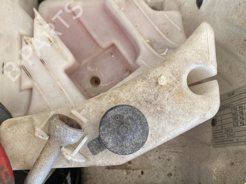 Used Windscreen washer tank Windscreen washer tank 36073665 36073665