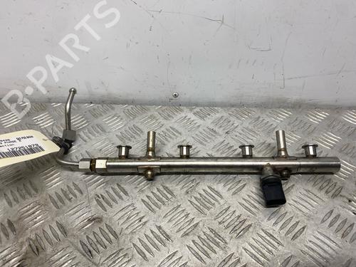 injection-rail-seat-leon-5f1-2012-2013-2014-2015-2016-2017-2018-2019-2020-2021-36337315 main image