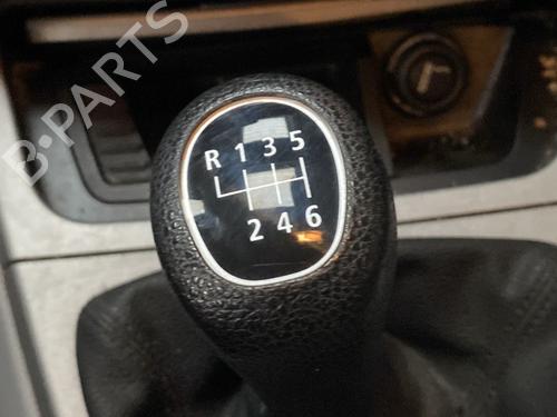 Used Gear lever BMW 1 (E81) 116 d (116 hp) 21835523
