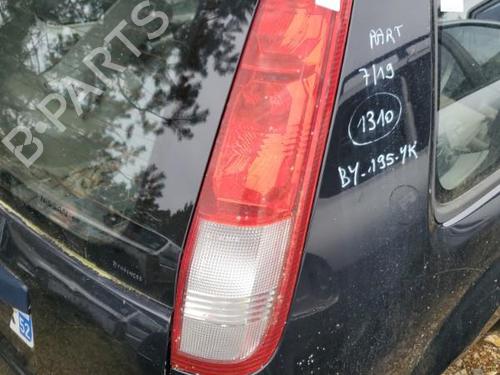 Used Right taillight NISSAN X-TRAIL I (T30) 2.0 4x4 (140 hp) 22118461