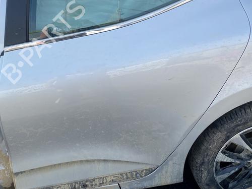 Used Left rear door RENAULT CLIO V (B7_) 1.0 TCe 90 (B7MT) (91 hp) 26431368