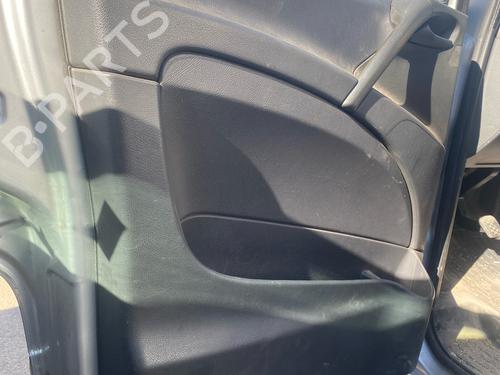 Used Front left panel Front left panel 39042422 39042422