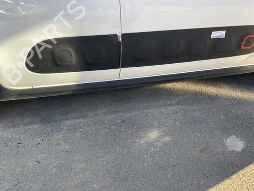 Used Right sideskirt CITROËN C3 III (SX) 1.2 PureTech 82 (83 hp) 30183627