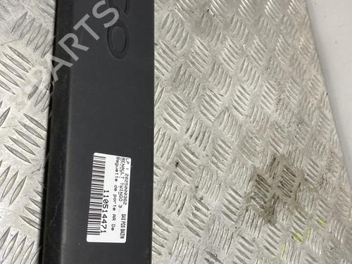 Used Door moulding trim RENAULT TWINGO III (BCM_, BCA_) 1.0 SCe 75 (73 hp) 28042625