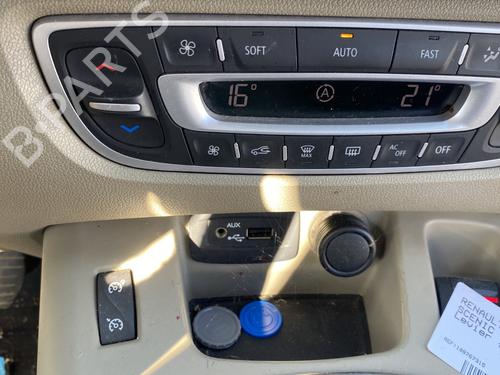 Climate control RENAULT SCÉNIC III (JZ0/1_) 1.5 dCi | BP27319027I5 