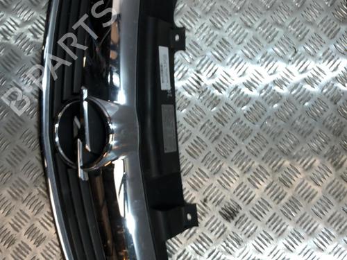 Used Grille OPEL ZAFIRA / ZAFIRA FAMILY B (A05) 1.9 CDTI (M75) (120 hp) 22110772