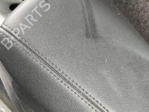 Used Armrest / Center console Armrest / Center console FORD FOCUS IV (HN) 1.5 EcoBlue (120 hp) 27496417 27496417