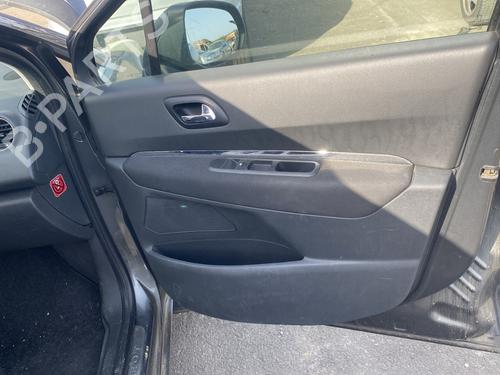 Used Front right panel PEUGEOT 5008 (0U_, 0E_) 2.0 HDi 150 / BlueHDi 150 (150 hp) 28048074