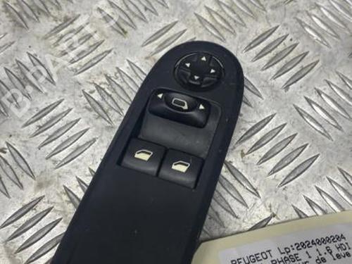 Used Left front window switch PEUGEOT 308 I (4A_, 4C_) 1.6 HDi (109 hp) 19904283