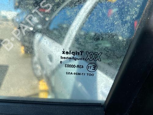 Used Front right door window Front right door window 37527215 37527215