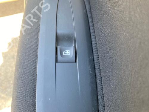 Used Right front window switch Right front window switch 38236118 38236118