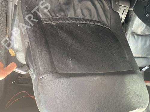 Used Right front seat Right front seat PEUGEOT 306 Convertible (7D, N3, N5) 1.8 (101 hp) 39982634 39982634
