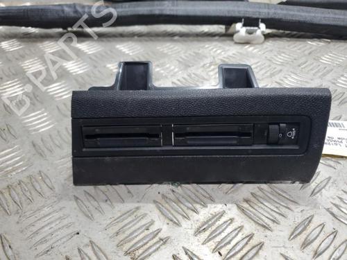 Used Headlight switch Headlight switch PEUGEOT 3008 II SUV (MC_, MR_, MJ_, M4_) 1.5 BlueHDi 130 (131 hp) 19904457 19904457