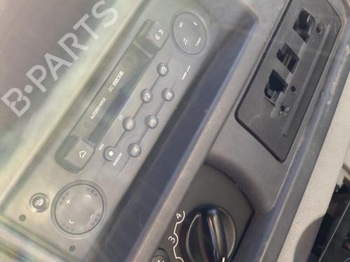 Used Radio Radio RENAULT MASTER II Van (FD) 2.5 dCi 100 (FD0U, FD0V, FD3U, FD3V, FD8U, FD8V) (99 hp) 24983118 24983118