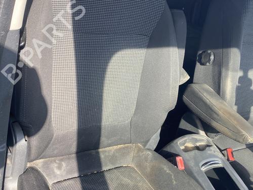 Used Right front seat PEUGEOT 5008 (0U_, 0E_) 2.0 HDi 150 / BlueHDi 150 (150 hp) 25894969