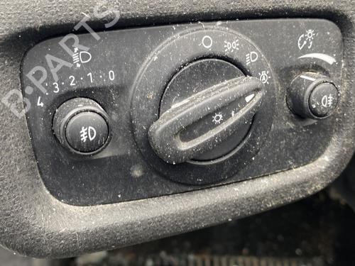 Headlight switch FORD FIESTA VI (CB1, CCN) 1.5 TDCi | BP32412386I24