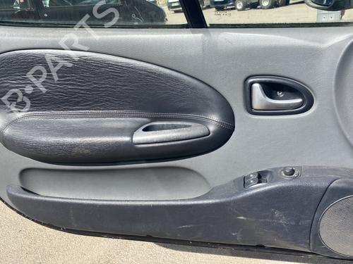 Front left panel RENAULT MEGANE I Cabriolet (EA0/1_) 1.6 16V (EA04, EA0B, EA11, EA1J) | BP33967499C58 - Image 3