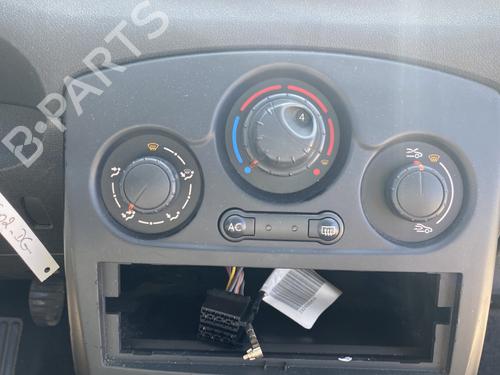 Used Climate control RENAULT CLIO III (BR0/1, CR0/1) 1.5 dCi (C/BR0G, C/BR1G) (68 hp) 27304386