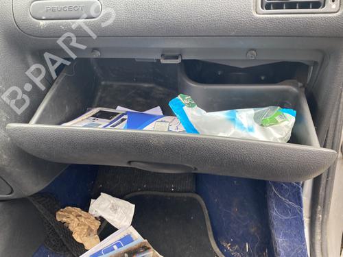 Glove box PEUGEOT 106 II (1A_, 1C_) 1.0 i | BP27681955C95 